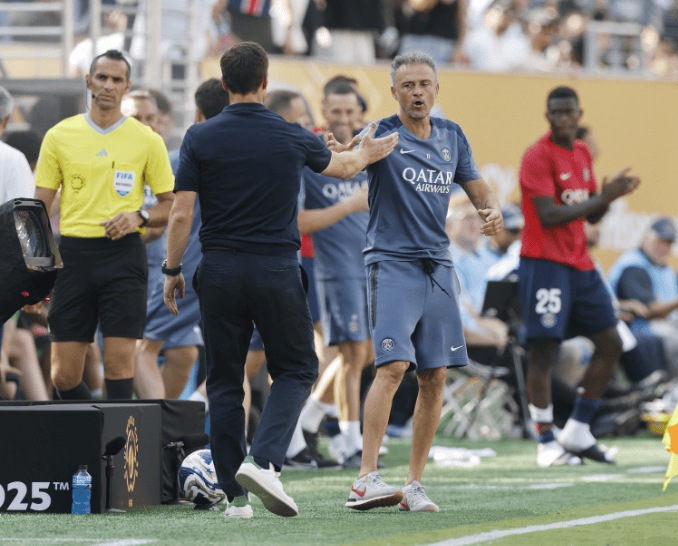 3-0血洗大巴黎,切尔西成就超级大满贯,恩里克打蓝军新援惹众怒