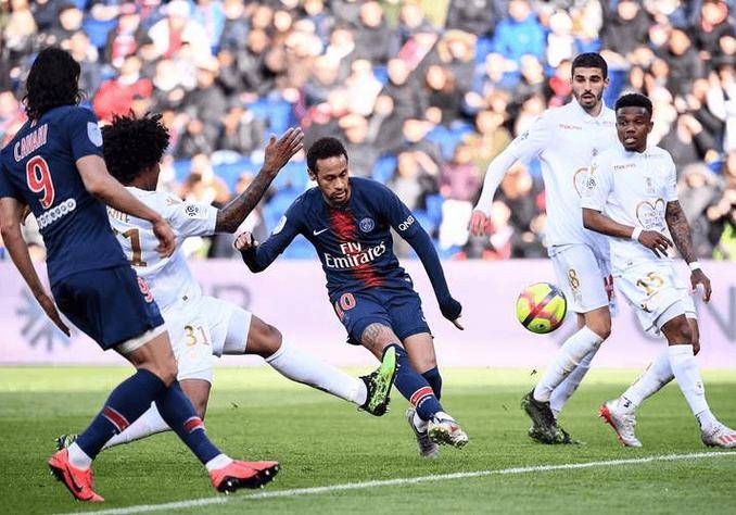 法甲中游卡位战!朗斯主场冲欧战,巴黎 FC 客场保排名